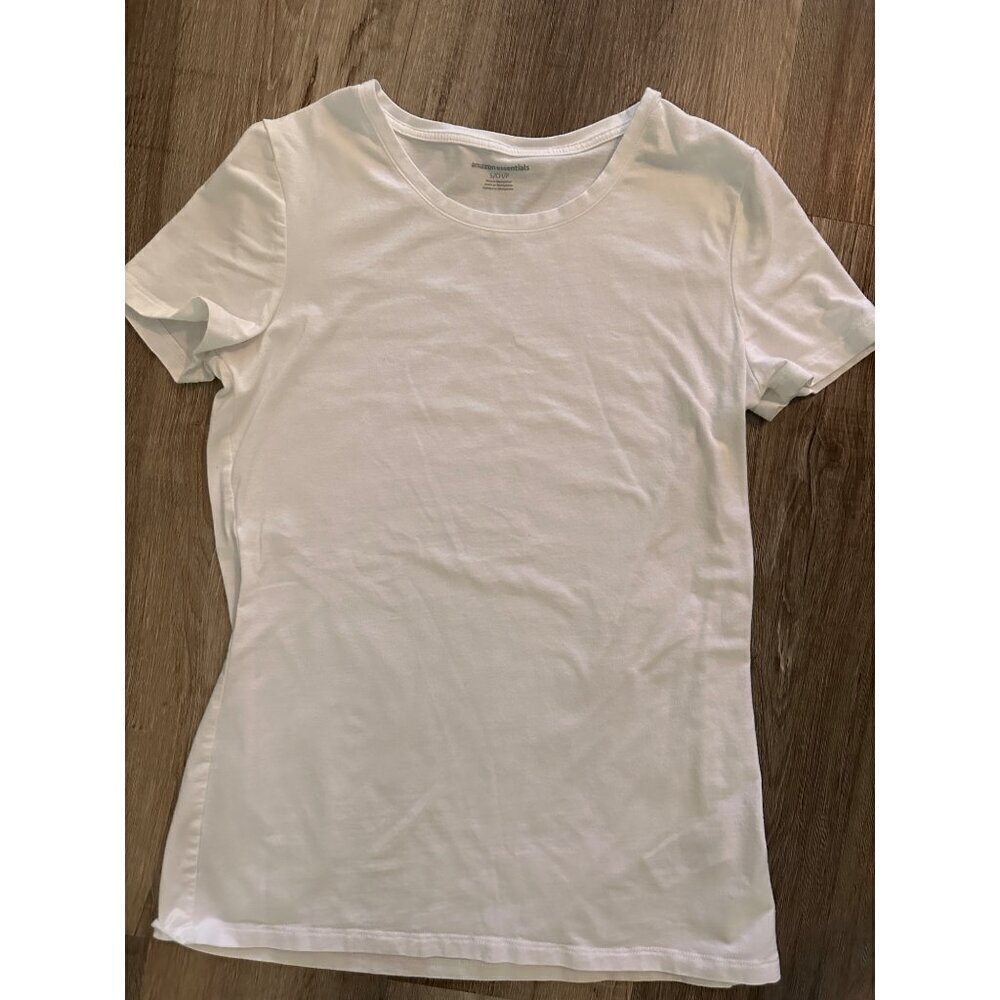 Basic White T-shirt Size S